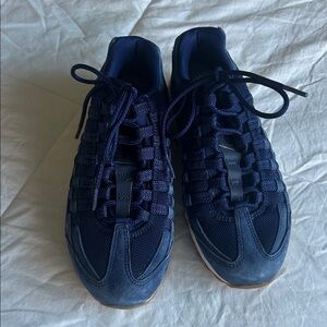 🌿Nike Airmax girls blue sneakers, size 5Y🌿